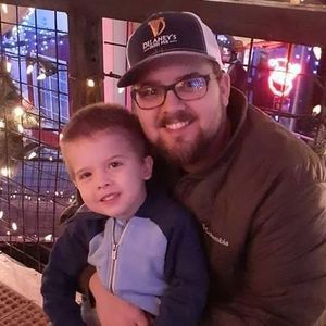 Meet your Posher, Dustin